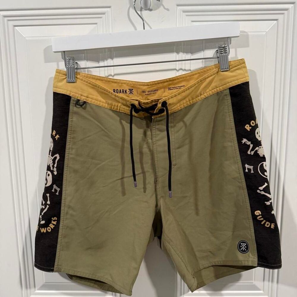 Roark Revival The Passage Boardshorts Skeleton Graphic Swim Trunks Size M